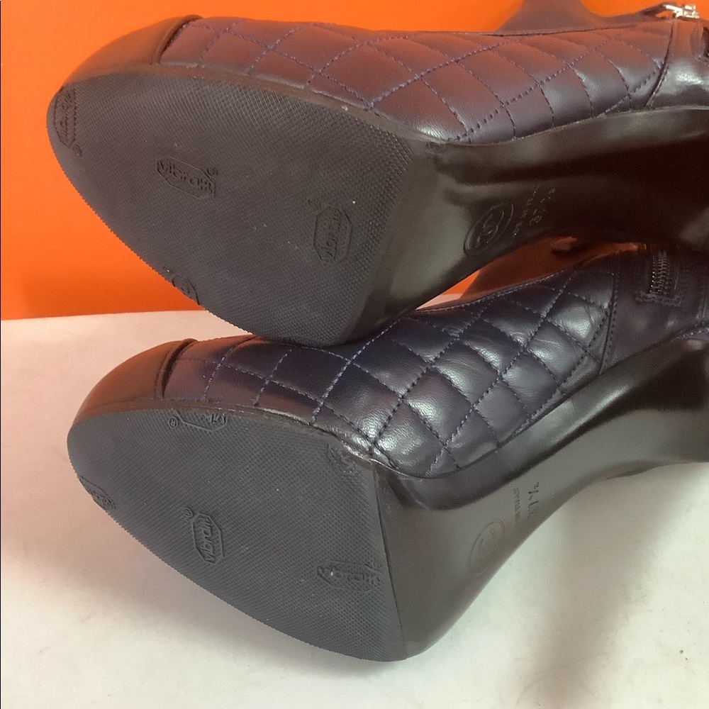 Chanel Quilted Leather Bicolor Ankle Boots - Picture 12 of 15